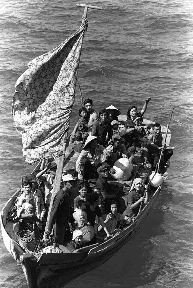 ボートピープルと呼ばれるインドシナ難民の人々